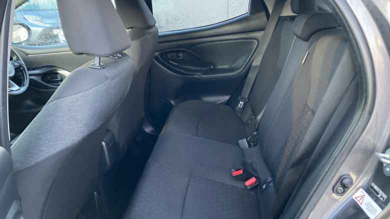 Toyota Yaris 1.5 Hybrid Design 5dr CVT Hybrid Hatchback